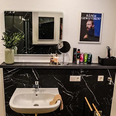 아파트 Neue Moderne Wohnung,74qm,balkon,kingsize Boxspringbett