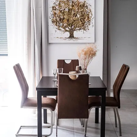 아파트 Neue Moderne Wohnung,74qm,balkon,kingsize Boxspringbett