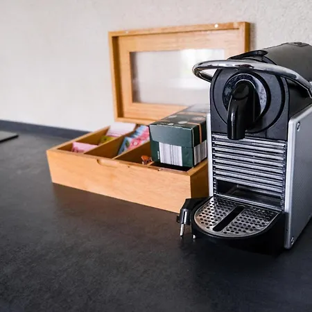 Neue Moderne Wohnung,74qm,balkon,kingsize Boxspringbett *